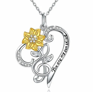 Collar de Girasol 'You Are My Sunshine' para <span class=keywords><strong>Hija</strong></span>, Mamá, con Colgante de Corazón y Abeja, Joyería Encantadora, Regalo para Ella en Cumpleaños o Aniversario - Product Image 3