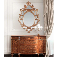 Lit king size en bois avec tête de lit capitonnée en velours blanc baroque et cadre sculpté or orné pour maison de luxe