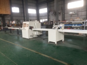 เครื่องเลื่อยตัดขวางอัตโนมัติเต็มรูปแบบ CNC พร้อมระบบปรับแต่งคุณภาพ - Product Image 3