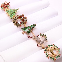 DUOLAI Belle Guirlande Bonhomme de neige Elk Xmas Porte-serviettes Anneau Renne Flocon de neige Couronne de Noël Ronds de serviette Pour Table à manger Déco