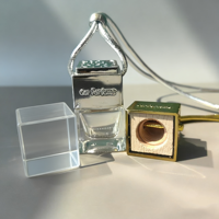 Flacon de parfum à suspendre pour parfums liquides de 8ml en stock Flacon diffuseur de désodorisant en verre pour voiture Flacon de parfum suspendu avec bouchon en bois