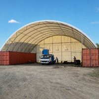 Abri dôme monopoutre pour conteneur 46x40 pieds, auvent arqué en PVC avec mur d'extrémité à fenêtre triangulaire pour le stockage d'équipements