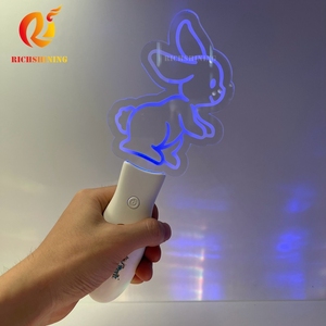 แท่งไฟ LED ทำจากอะคริลิคสำหรับตรุษจีนปีใหม่ซูเปอร์สตาร์คอนเสิร์ตปาร์ตี้จบการศึกษาวันวาเลนไทน์อีสเตอร์ตามสั่ง - Product Image 2