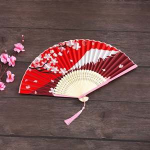 Abanicos de Bambú Tallados al por Mayor - Abanicos Ecológicos Personalizados para Fiestas, Bodas y Eventos - Product Image 3