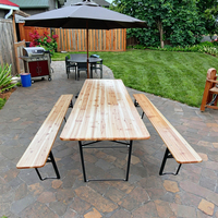 Table à bière pliante portable 3 pièces avec ensemble de sièges, banc en bois, table à bière pour le patio, les activités de plein air et le jardin.