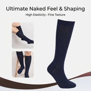 3 paires de chaussettes de compression en viscose de bambou tricotées, fines, respirantes, douces, à soutien léger, pour hommes et jeunes, idéales pour les voyages et le quotidien - Product Image 3