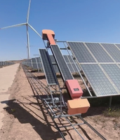 Robot de nettoyage de panneaux solaires automatique, efficace, flexible et équipement de nettoyage solaire automatique