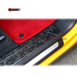 Para Lamborghini URUS, Estilo OEM, Piezas de Fibra de Carbono Seca para Automóviles, Estribos Laterales - Product Image 3