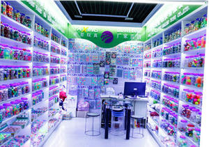 Pelota de goma personalizada Unisex de 32mm, juguete deportivo colorido con logotipo personalizado para máquinas expendedoras y promociones deportivas - Product Image 6