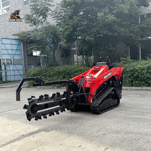 Chargeuse compacte agricole certifiée CE, livraison rapide en gros, avec attache fourche très pratique pour le transport de palettes de fruits frais - Product Image 4