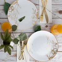 100 pièces de vaisselle jetable en plastique blanc et or de 10,25 pouces, assiettes avec bordure dorée, motif floral, sans BPA