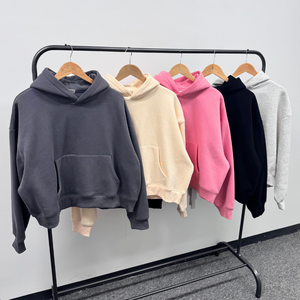 Completo Streetwear Oversize Personalizzato 2 Pezzi: Felpa Corta con Zip e Pantaloni Larghi a Zampa in Tela, Set Tinta Unita - Product Image 3