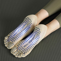 Chaussettes de yoga professionnelles à cinq orteils, chaussettes de Pilates antidérapantes à 4 sangles croisées, chaussettes à semelle en silicone antidérapante pour femmes