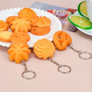 Porte-clés pendentif en forme de biscuits, pain et aliments, pour cadeau <span class=keywords><strong>d</strong></span>'un <span class=keywords><strong>ami</strong></span>, unique et créatif, simulation de biscuit, baguette, sac, <span class=keywords><strong>voiture</strong></span>, boîte, porte-clés - Product Image 1
