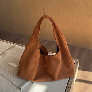 กระเป๋าโท้ทหนังกลับ สีน้ำตาลกาแฟ ความจุขนาดใหญ่ หัวเข็มขัดแม่เหล็ก กระเป๋าซิป ชุดลำลองประจำวัน ฤดูหนาว 2025 - Product Image 1