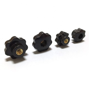 Bouton en bakélite plastique M4 - M20 à trou traversant avec écrous d'insertion en laiton - Product Image 4