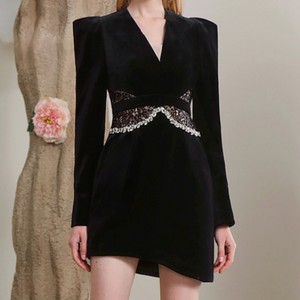 Premium Diamond Chain Lace Splice V-Neck Vestido negro Otoño/Invierno Celebrity Velvet Dress con estilo <span class=keywords><strong>Hepburn</strong></span> - Product Image 2