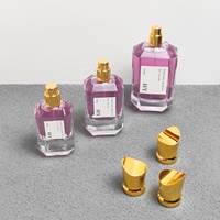 Bouteilles de parfum en verre épais de créateur Pulvérisateur à pompe à bouchon doré unique Emballage de parfum personnalisé 30ml 50ml 100ml Sérigraphie