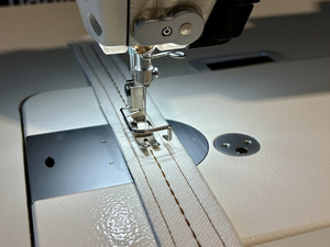 Nueva Máquina de Coser <span class=keywords><strong>Recta</strong></span> Juki 8000C de Brazo Largo <span class=keywords><strong>con</strong></span> Accionamiento Directo y Cortahilos - Product Image 5