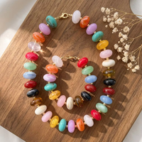 Ensemble collier et bracelet en perles acryliques plates, rondes, brillantes et multicolores, avec petits intercalaires dorés entre chaque perle, bijoux d'été