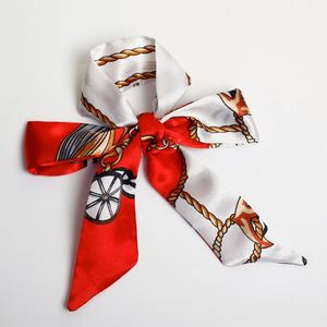 Foulard en satin personnalisé avec fleurs pour femmes et filles, en stock, expédition immédiate, accessoire de mariée, décoration de sac à main, usage quotidien, trajets quotidiens - Product Image 1