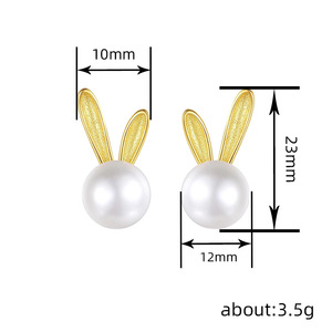 Orecchini a perno con coniglietto per donna, design a orecchio lungo con perle finte, gioielli alla moda - Product Image 4