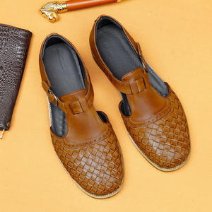 Sandales d'été pour hommes en cuir véritable respirant, pour les loisirs en plein air et les tenues décontractées. Sandales artisanales de haute qualité. - Product Image 3