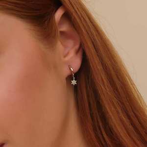 Boucles d'oreilles clous en diamant de laboratoire rond brillant de qualité supérieure, en argent sterling 925 et or massif 14 carats, bijoux élégants de créateur pour femmes - Product Image 5