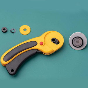 2 Pack 45mm rotatorio blocco di sicurezza taglierina coltello per il taglio tappeto tessuto in pelle con lama di taglio rotante - Product Image 4