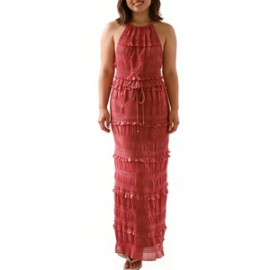 ชุดเซ็ต 2 ชิ้นสำหรับผู้หญิง คอแบบผูกเชือก - กระโปรงยาวระบายเป็นชั้นๆ และเสื้อครอปท็อปแต่งดีเทลวิบวับ แฟชั่น - Product Image 4