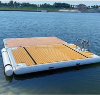 Quais flottants pour bateaux Plate-forme avec pare-chocs d'échelle en acier inoxydable dock de bateau équipement de jeu aquatique ride-ons gonflables
