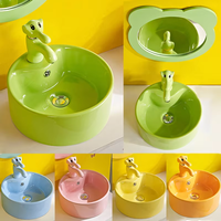 Lavabo sur pied en céramique à trou unique Kalan Su, style moderne et minimaliste, pour enfants