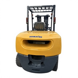 Montacargas Diésel Komatsu Usado de 5 Toneladas FD50 con Mástil de Dos Etapas, Operación de Pie, para Uso en Construcción Todoterreno - Product Image 1