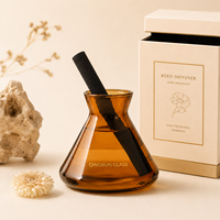 Diffuseur de parfum en verre coloré en gros avec bâtonnets noirs pour hôtels, spas et présentations de cadeaux