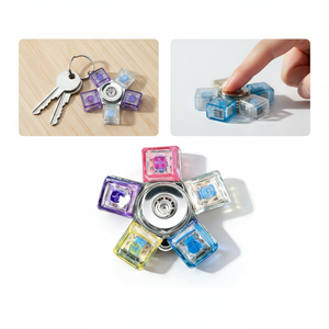 Nouveau jouet tendance : Clavier mécanique lumineux à 4 touches, porte-clés LED transparent avec fonction spinner anti-stress - Product Image 4