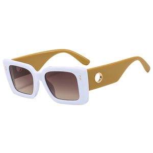 High Quality Luxury <b>Square</b> UV400 Unisex <b>Sunglasses</b> PC UV400 Vintage Eyewear Gafas De Sol - Product Image 4