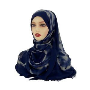 ผ้าคลุมศีรษะแบบผูกสำหรับชาวมุสลิม ผลิตจากผ้าเรยอนพิมพ์ลายสีน้ำ ระบายอากาศได้ดี เนื้อผ้านุ่ม น้ำหนักเบา ผลิตจากวิสโคส ลายมัดย้อม รุ่นใหม่ - Product Image 5