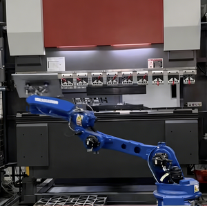 Yaskawa Gp25 Bibo Gp25 Station de travail robotisée avec bras robotisé et rail linéaire pour l'automatisation de la presse et la haute efficacité de la tôlerie - Product Image 1