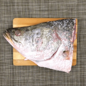 Bloque de cabeza de pez de lubina congelado al por mayor captura procesada a granel exportación origen chileno pieza de cabeza de pez - Product Image 3