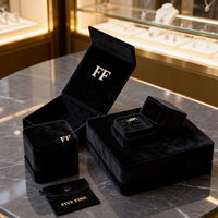 Boîtes à bijoux de luxe exclusives haut de gamme personnalisées avec logo en relief quadricolore pour colliers, boucles d'oreilles, montres et pendentifs