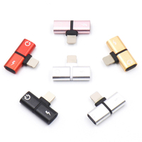 Splitter Ponsel 2 in 1 8pin 3.5mm AC Output Type-C Pengisi Daya & Adaptor Audio dengan Desain Portabel