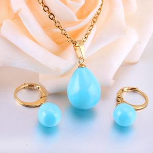 Conjunto de Joyería Charm, Cadenas de 18K con Pendientes de Oro, Juego de Collar y Pendientes - Product Image 2