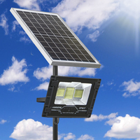 Reflector LED Solar de Aluminio Fundido a Presión, 40-300W, IP66 Impermeable, Batería LiFePO4 con Pantalla Digital para Patio y Estacionamiento