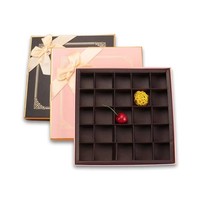 Emballage cadeau en papier cartonné recyclé de luxe avec logo personnalisé en relief pour bonbons, desserts, chocolats, truffes
