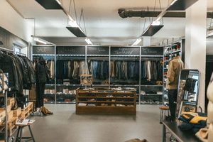 Kệ trưng bày quần áo cửa hàng cao cấp đồ đạc kim loại được thiết kế riêng cho các cửa hàng thời trang tìm kiếm, nội thất bán lẻ tối giản - Product Image 4