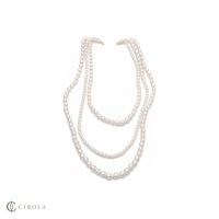 Collier en perles d'imitation à plusieurs rangs superposés