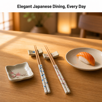 Baguettes japonaises en bois à motifs floraux, 2 paires, avec repose-baguettes en céramique et coupelles à sauce soja, dans un coffret cadeau en bois