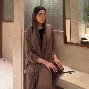 Nuova Collezione 2026: Elegante Abaya Aperta per Donne Musulmane, Cardigan Lungo in Stile Mediorientale, Moda Araba con Pieghe e Pizzo Floreale - Product Image 4