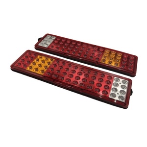 อะไหล่ระบบไฟรถบรรทุกคุณภาพสูง 24V 64 LED ไฟท้ายรูปสี่เหลี่ยมพร้อมไฟเลี้ยวสำหรับรถบรรทุกซิโนทรัค - Product Image 3