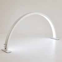 Lampe de bureau LED en demi-lune avec logo personnalisé Lampe de table avec extension de cils Lampe de table en cristal pour manucure et ongles Lampe de table pour salon